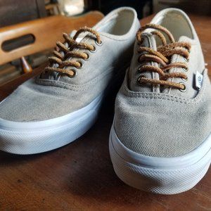 Vans Authentic Sneakers Women’s Size 6 Canvas Lace Up Skate Shoes Tan White
